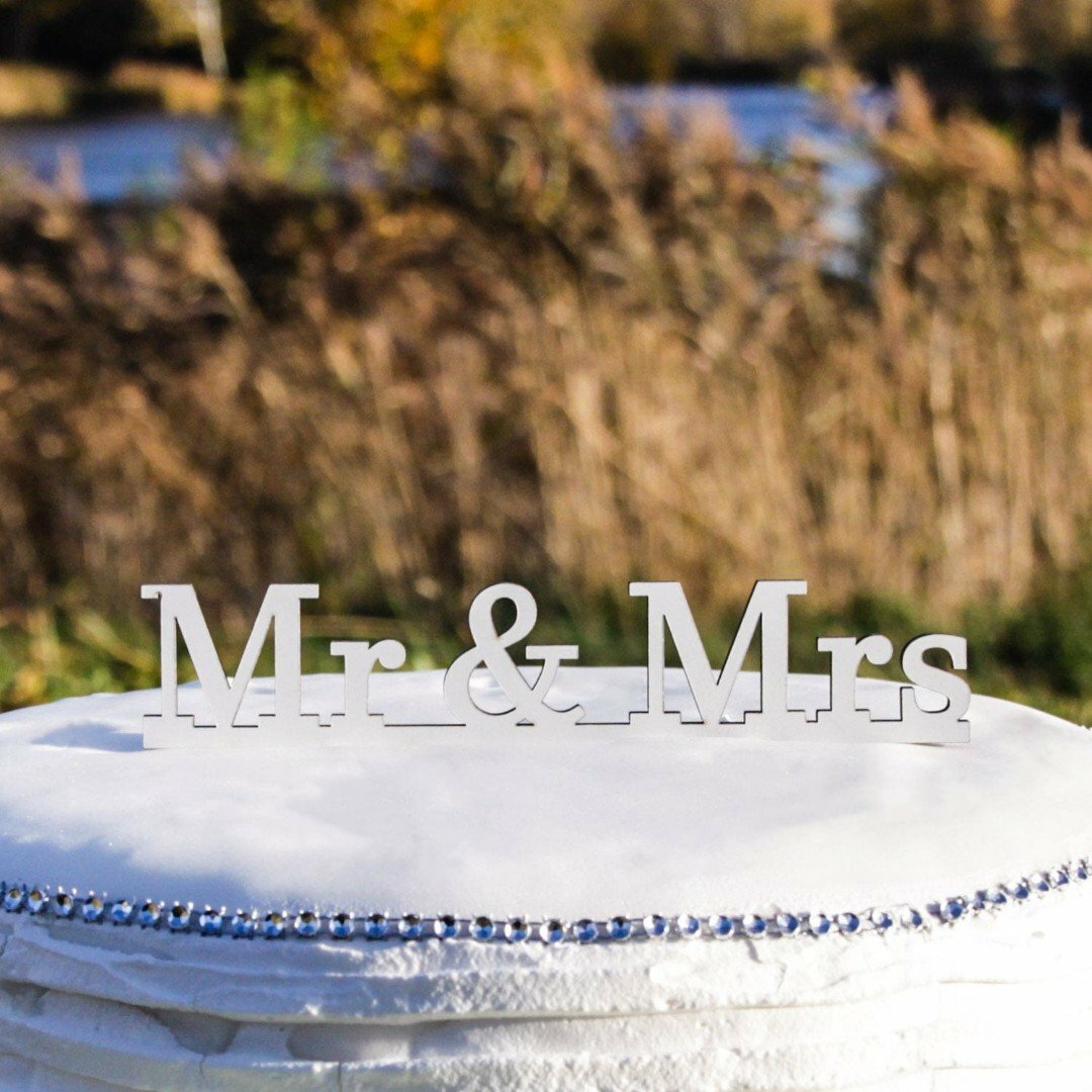 Dřevěný svatební zápich do dortu - nápis MR & MRS