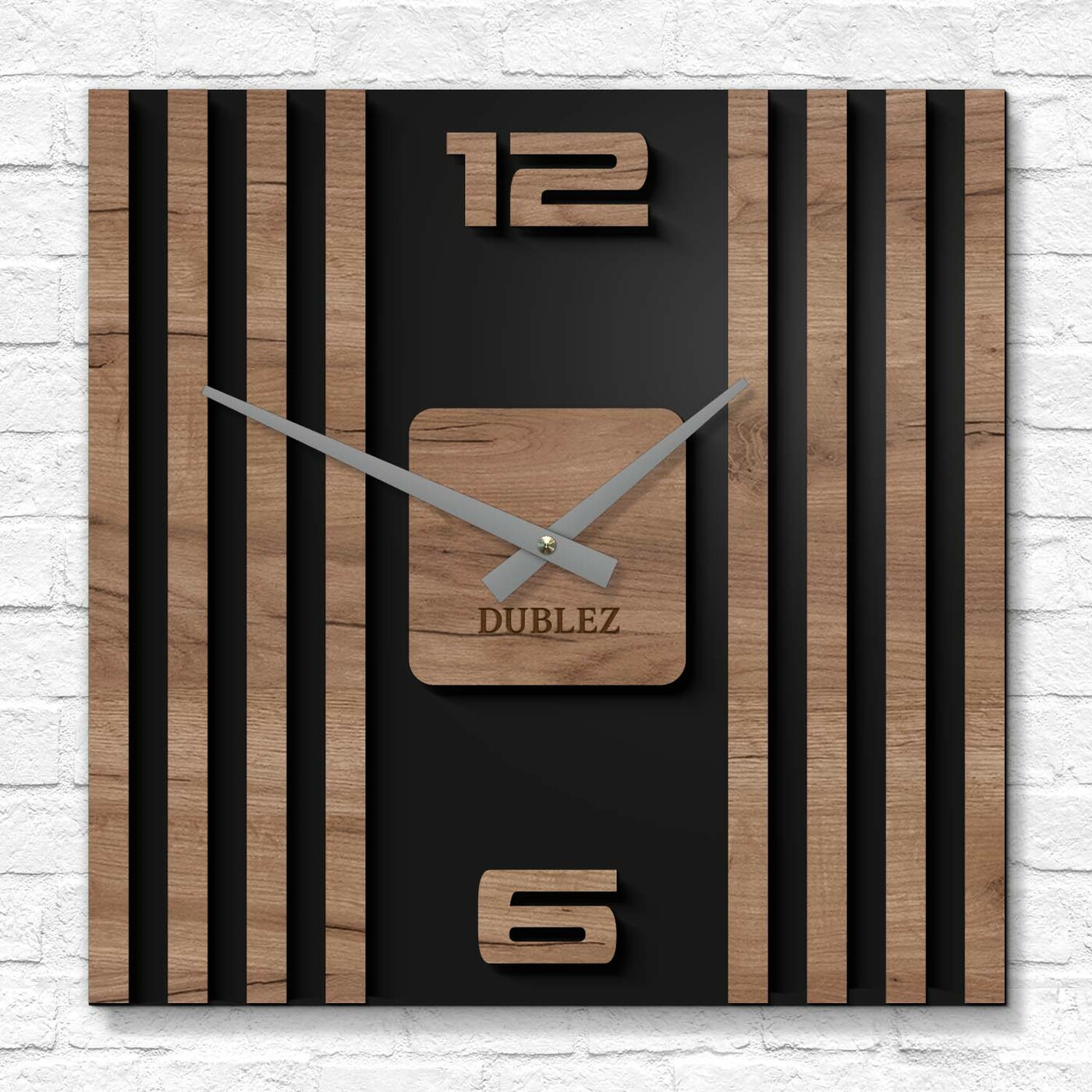 Luxury Wooden Clock - Slats | Tobacco Oak