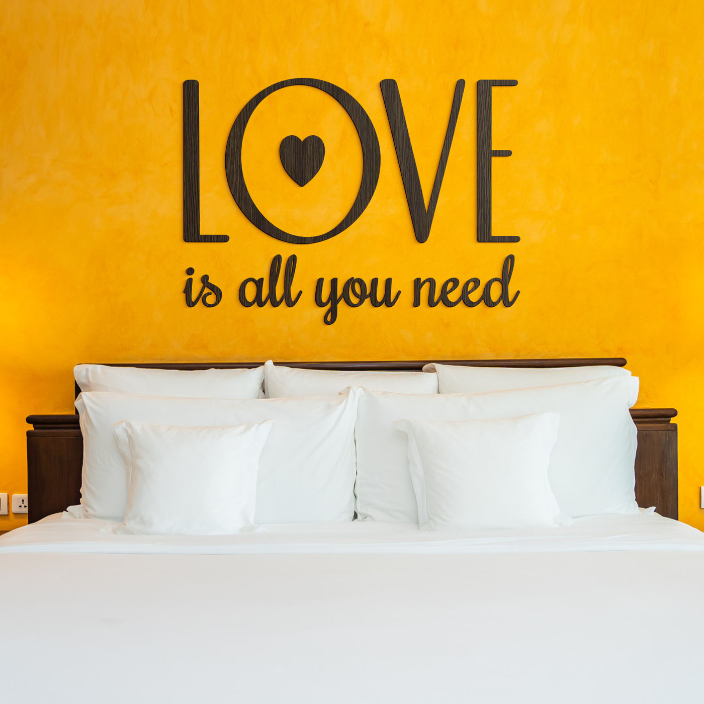 Short Quote on the Wall - LOVE | Wenge
