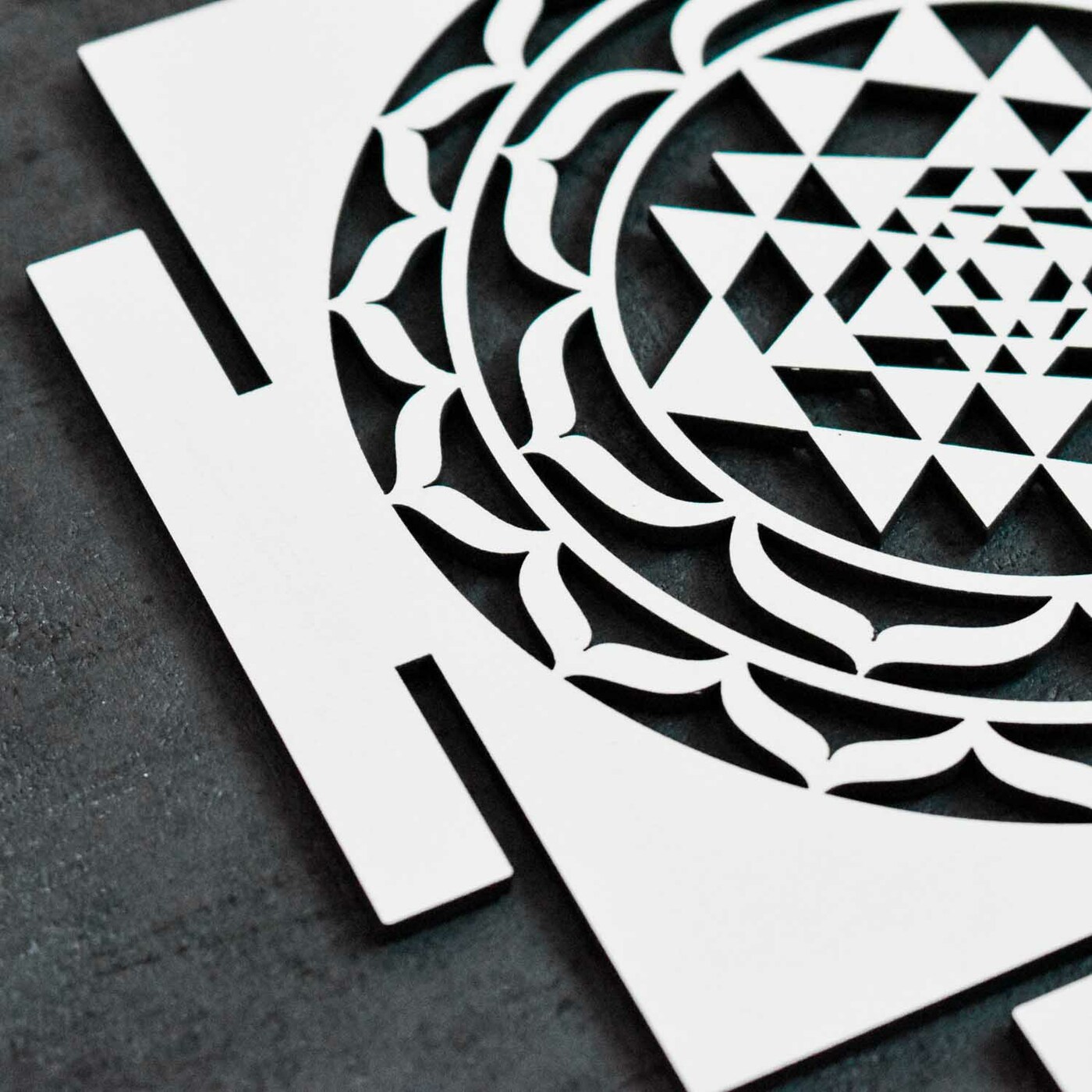 Harmonizáló mandala - Sri Yantra | Fehér