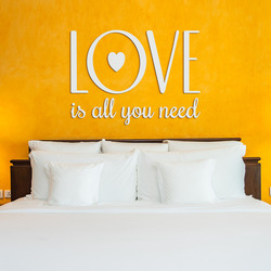 Short Quote on the Wall - LOVE | White