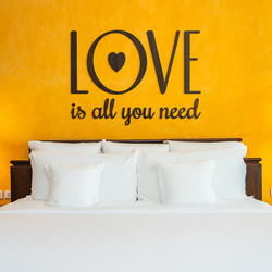 Short Quote on the Wall - LOVE | Wenge