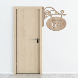 Wooden Door Decoration - Platform 9 and 3/4 | Oak Sonoma