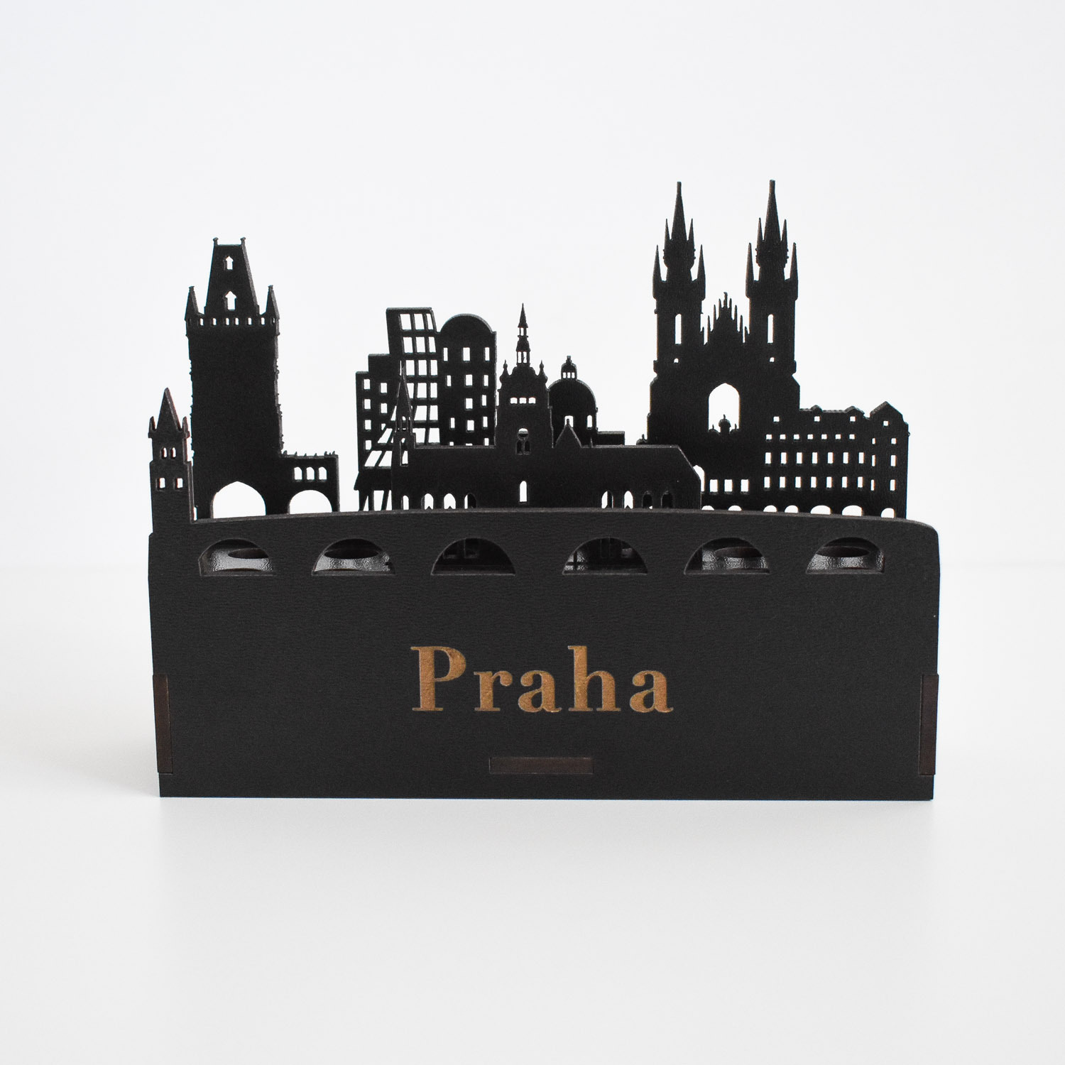 Drevený držiak na perá - Praha