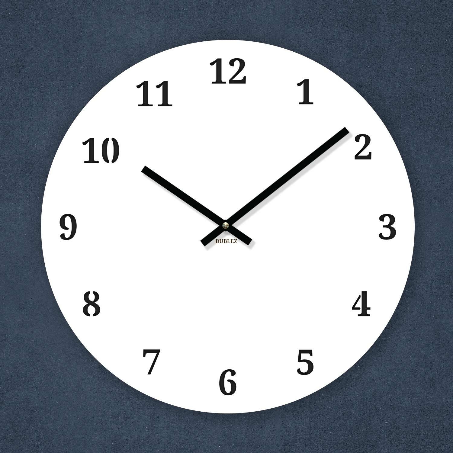 Dizajnové nástenné hodiny - Basic, Biela