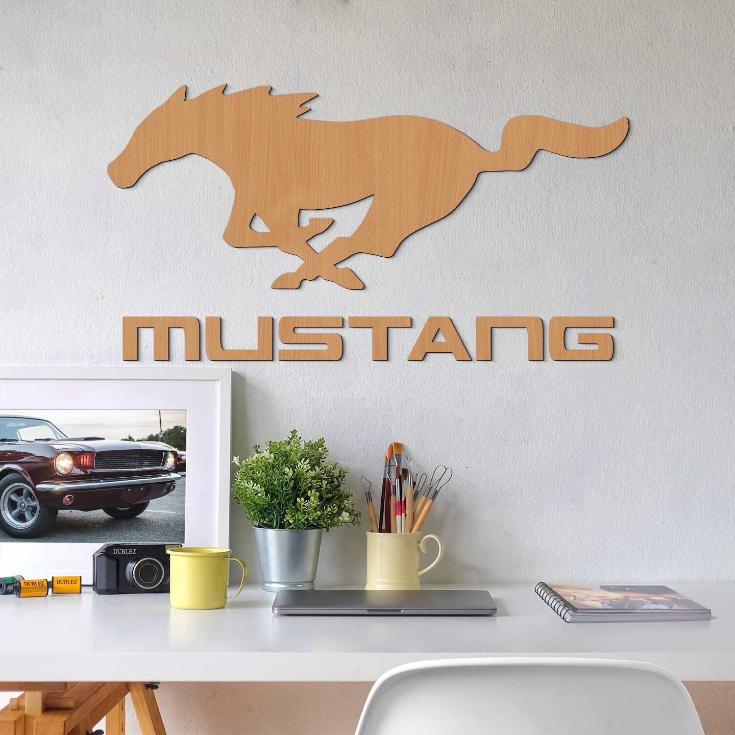 Drevený znak auta - Logo Mustang, Buk | DUBLEZ