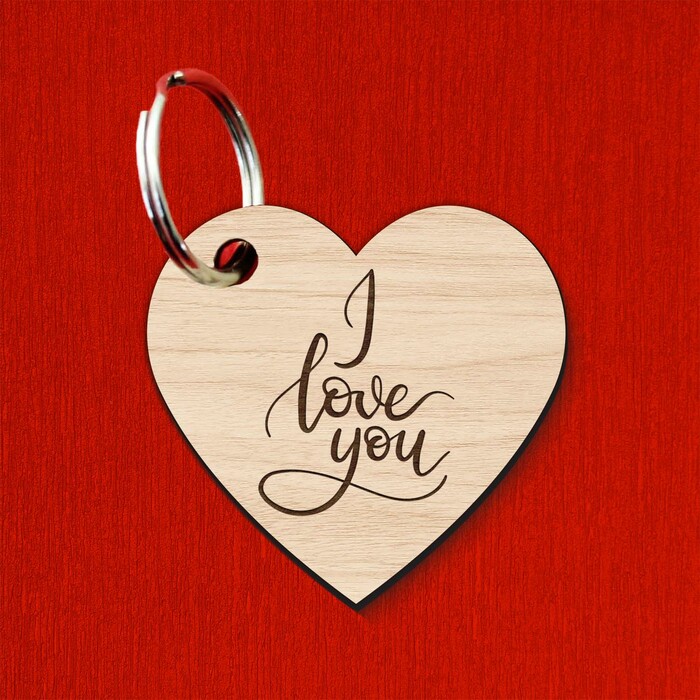 Dřevěný přívěsek na klíče - I love you