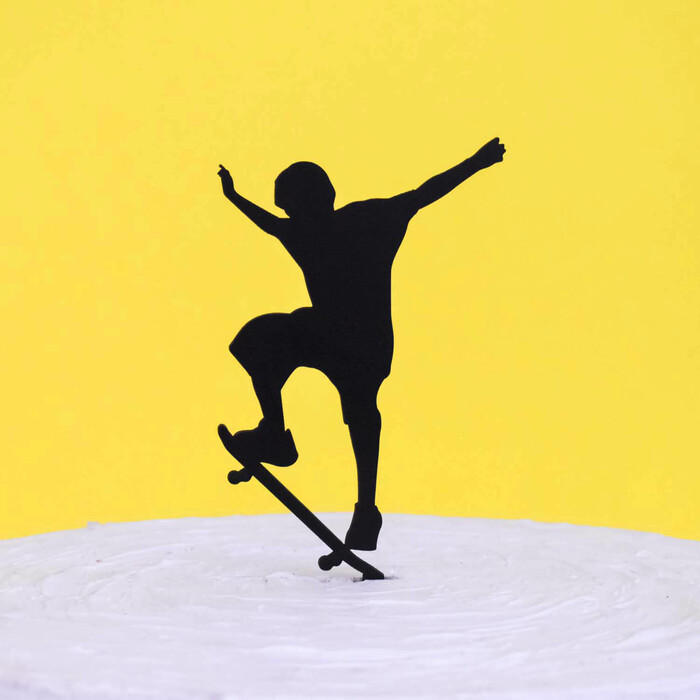 Zápich na dort - Skateboardista | Černá