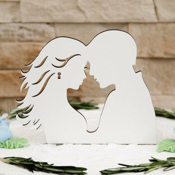  Dřevěný zápich na svatební dort - Novomanželé