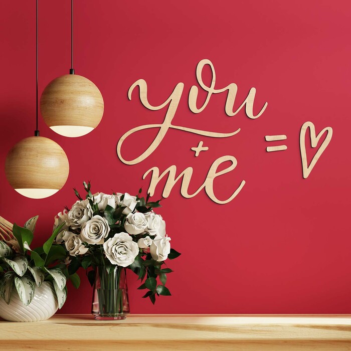 Krátký anglický nápis na zeď - You + Me | Javor
