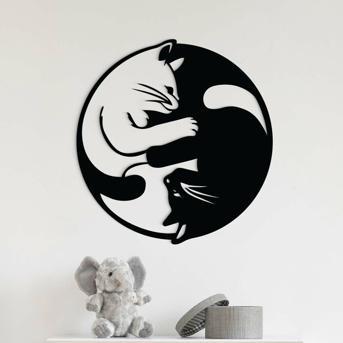 Dřevěná dekorace na zeď - Kočičky v objetí | Černá