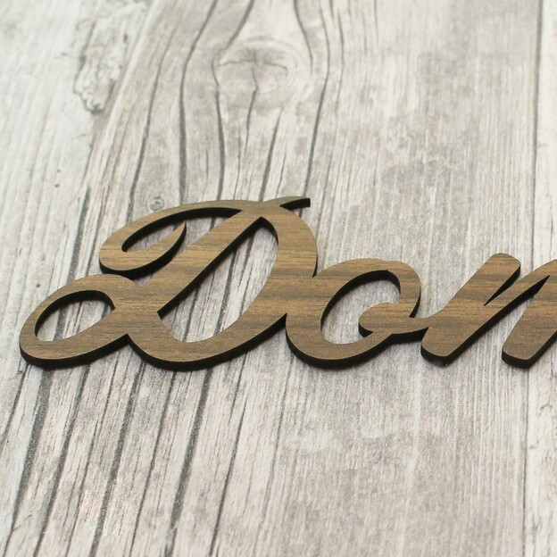 Dřevěná nálepka na zeď - citát o rodině