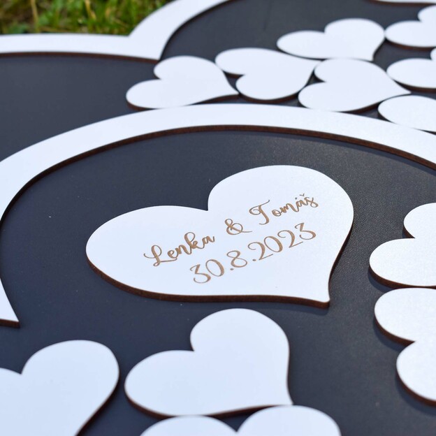 Drevená svadobná kniha hostí - Srdcia