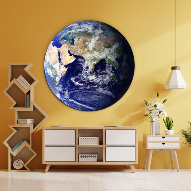 Zemeguľa - Round image made of wood