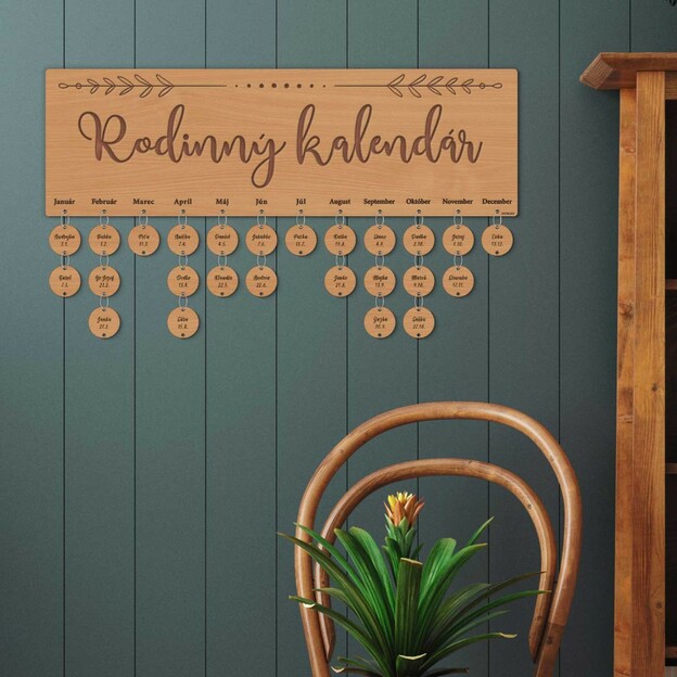 Rodinný kalendár z dreva