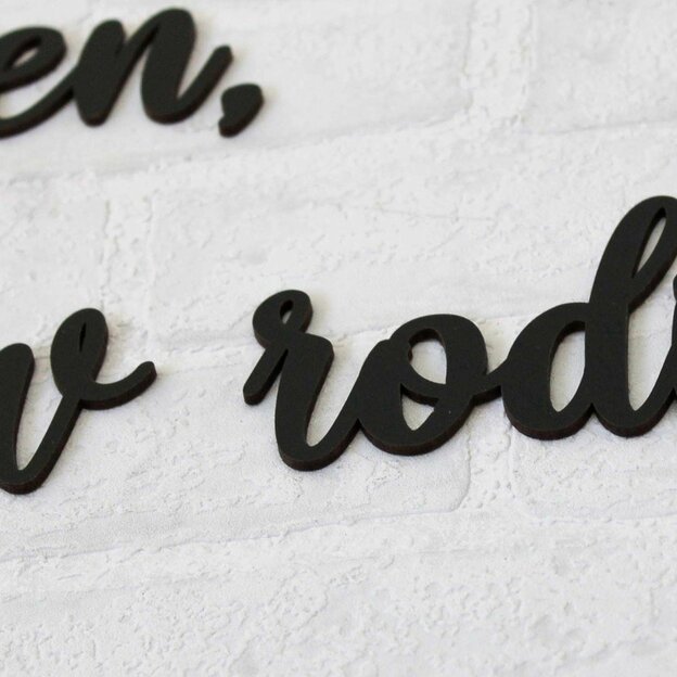 Dekorační nálepka o rodině ze dřeva