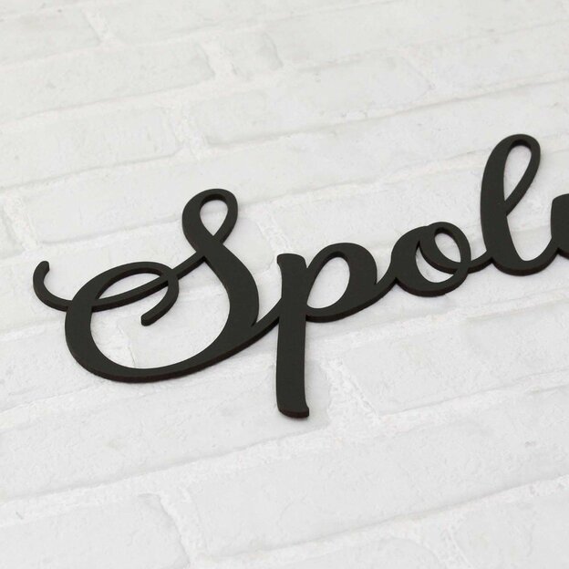 Dřevěný nápis na stěnu - Spolu tvoříme rodinu