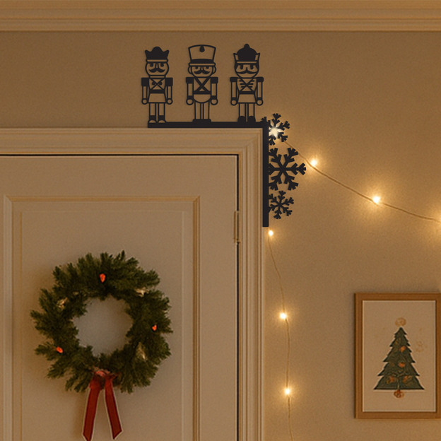 Vianočná dekorácia na dvere - Luskáčik