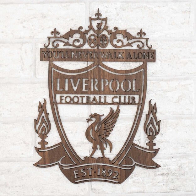 Drevené logo klubu na stenu - Liverpool