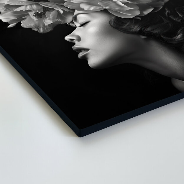 Tablou alb-negru - Chipul unei femei
