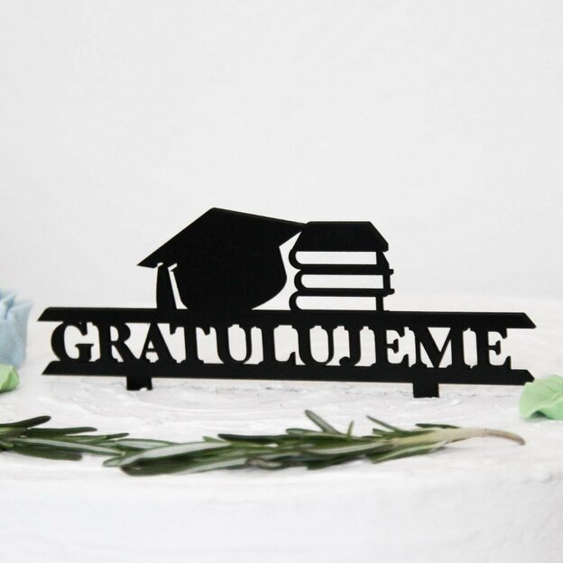 Drevený zápich na tortu - nápis gratulujeme k promócií