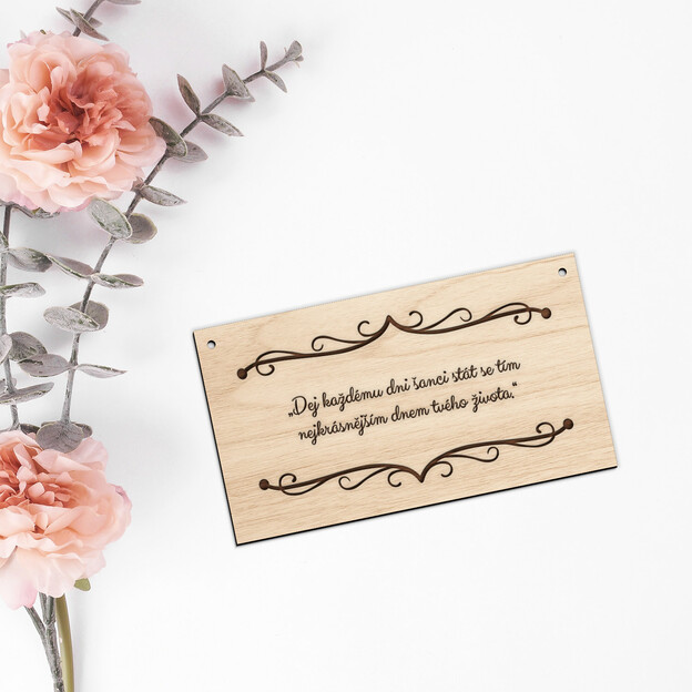 Personalizovaná dřevěná tabulka s vlastním textem