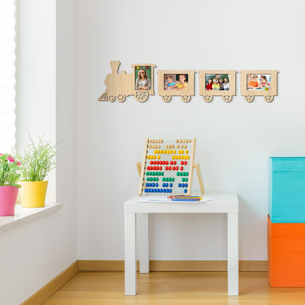 Drevený fotorámik na stenu - Vláčik