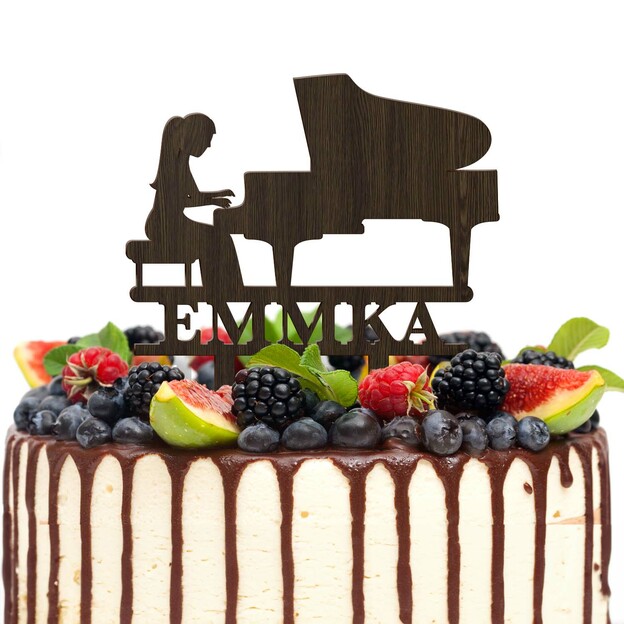 Fa tortabeszúró nőknek – Zongorista