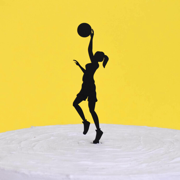 Drevený zápich do torty - Dievča s loptou