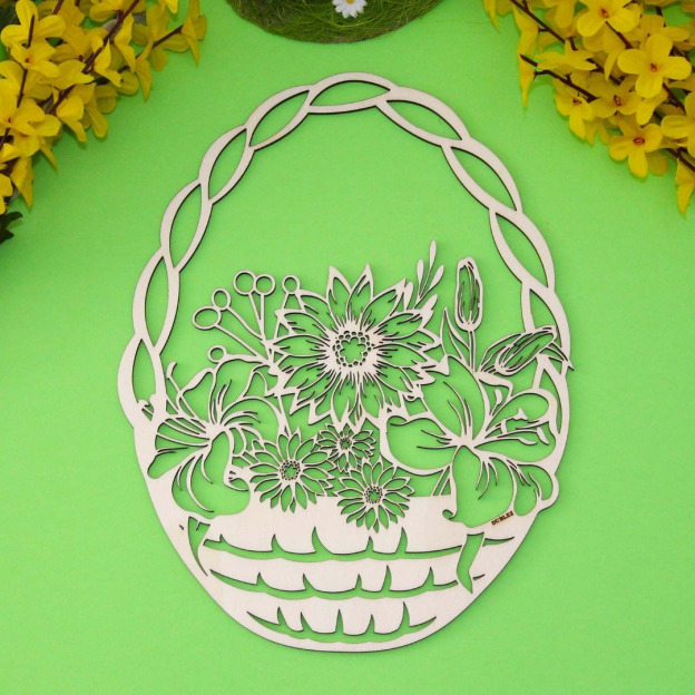 Easter Decoration - Wooden Basket with Flowers