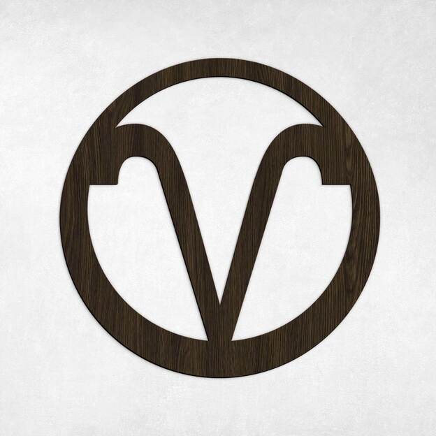 Decorațiune din lemn - Semnul zodiei Berbec