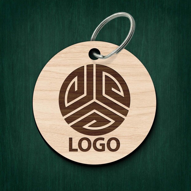 Dřevěné klíčenky pro firmy s vlastním logem
