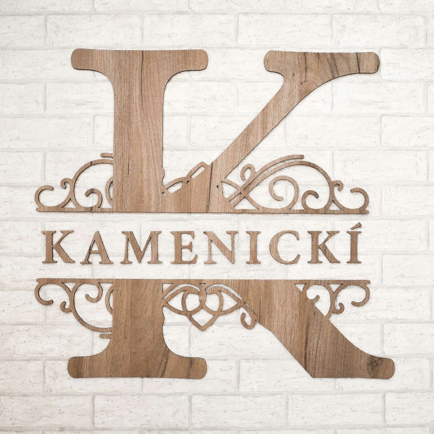 Ozdobné písmeno na stenu s vlastným textom | Dub tabakový