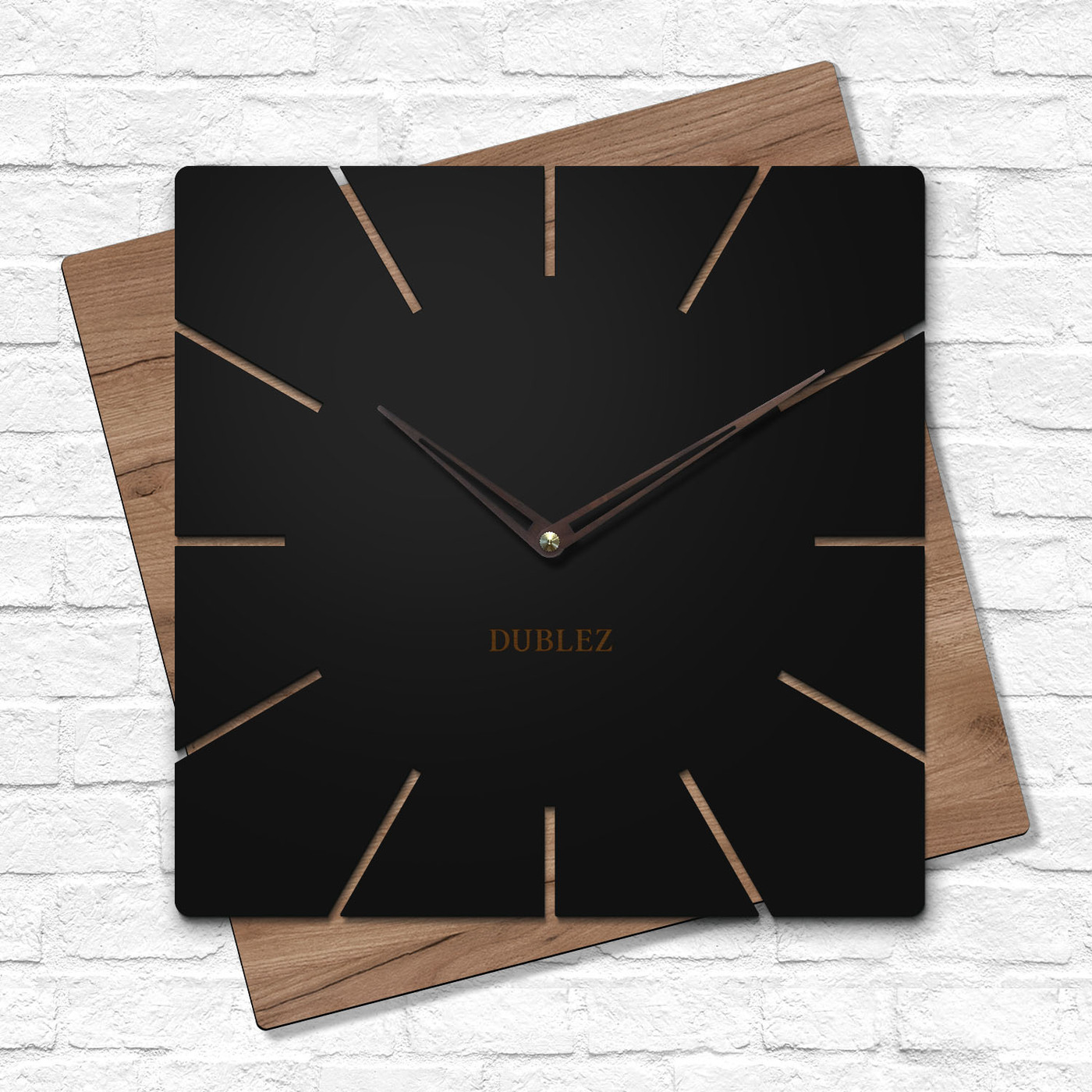 Atypické hodiny z dreva - Diagonala | Dub tabakový