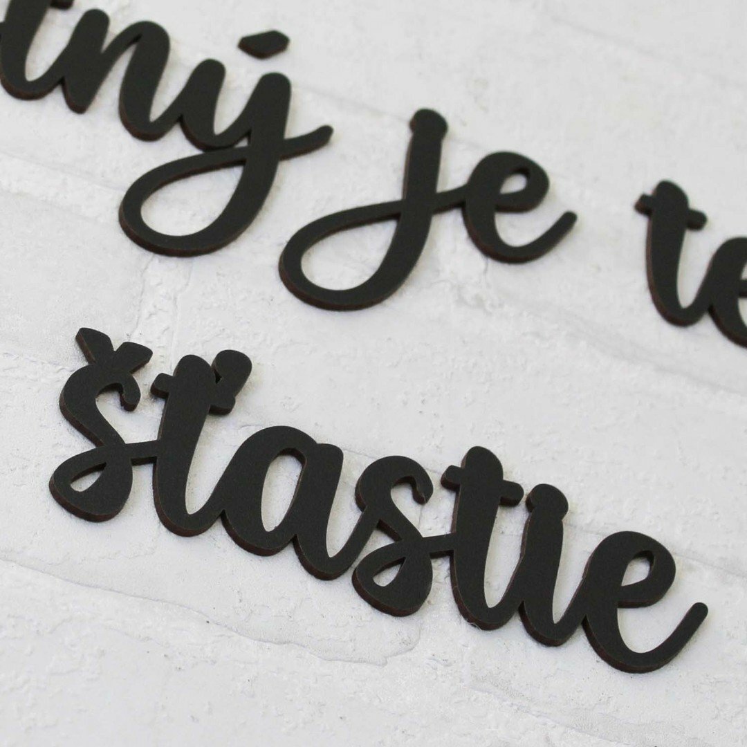 Dekoračná nálepka o rodine z dreva  | Čierna