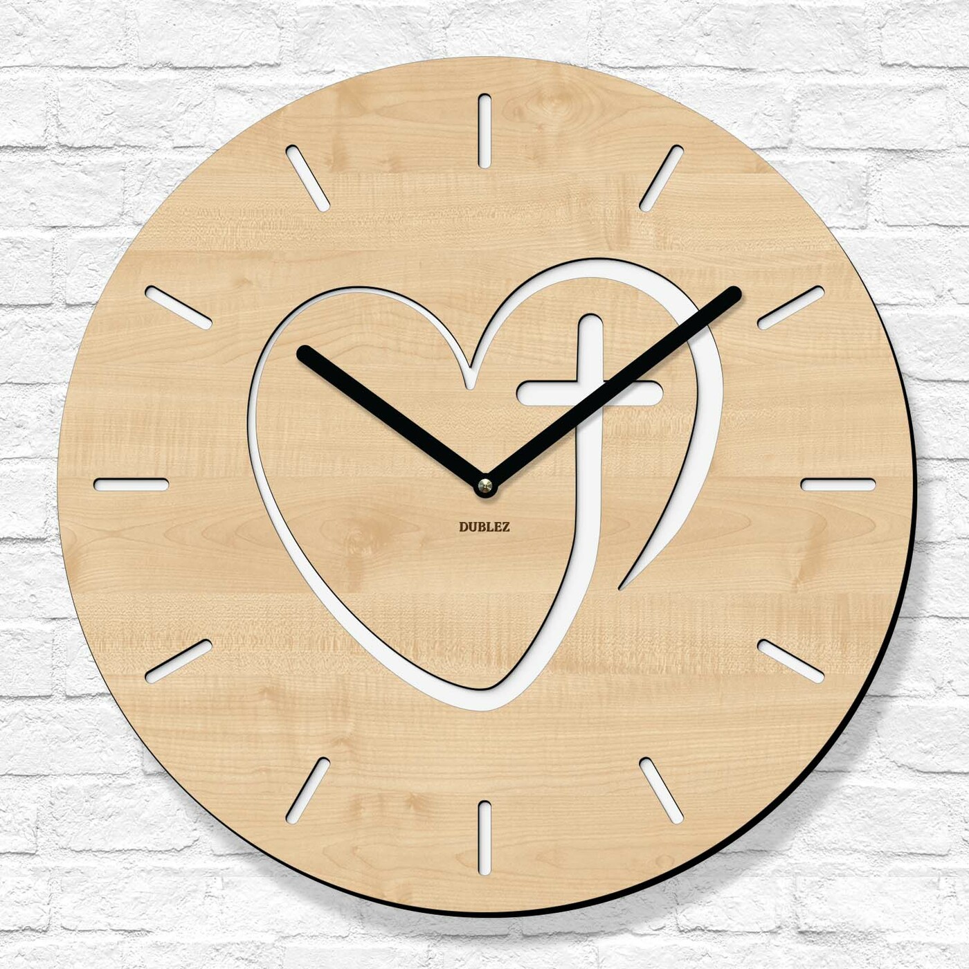 Drevené hodiny pre veriacich - Kríž v srdci | Javor