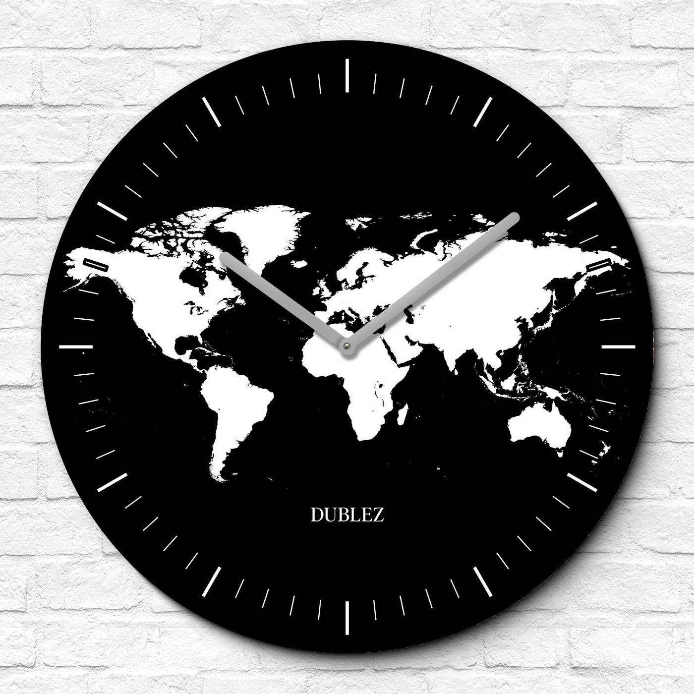 Čierno-biele hodiny na stenu - Mapa sveta