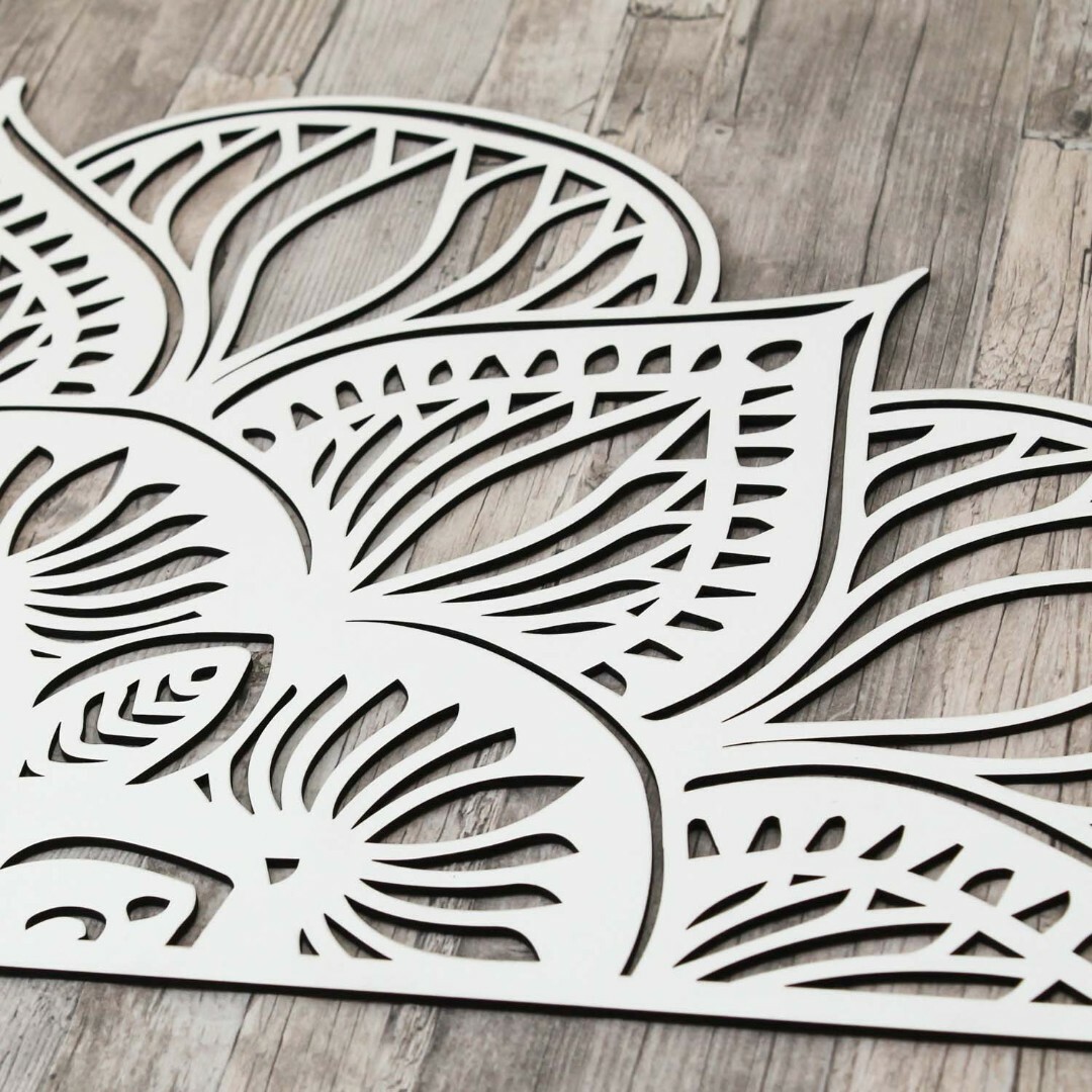 Drevená mandala nad posteľ - Vychádzajúce slnko  | Biela