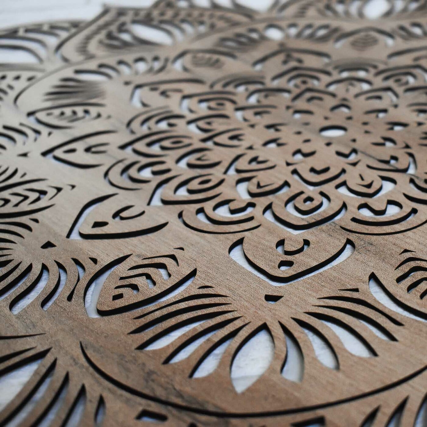 Vyrezávaná 3D Mandala - lotosový kvet | Dub tabakový