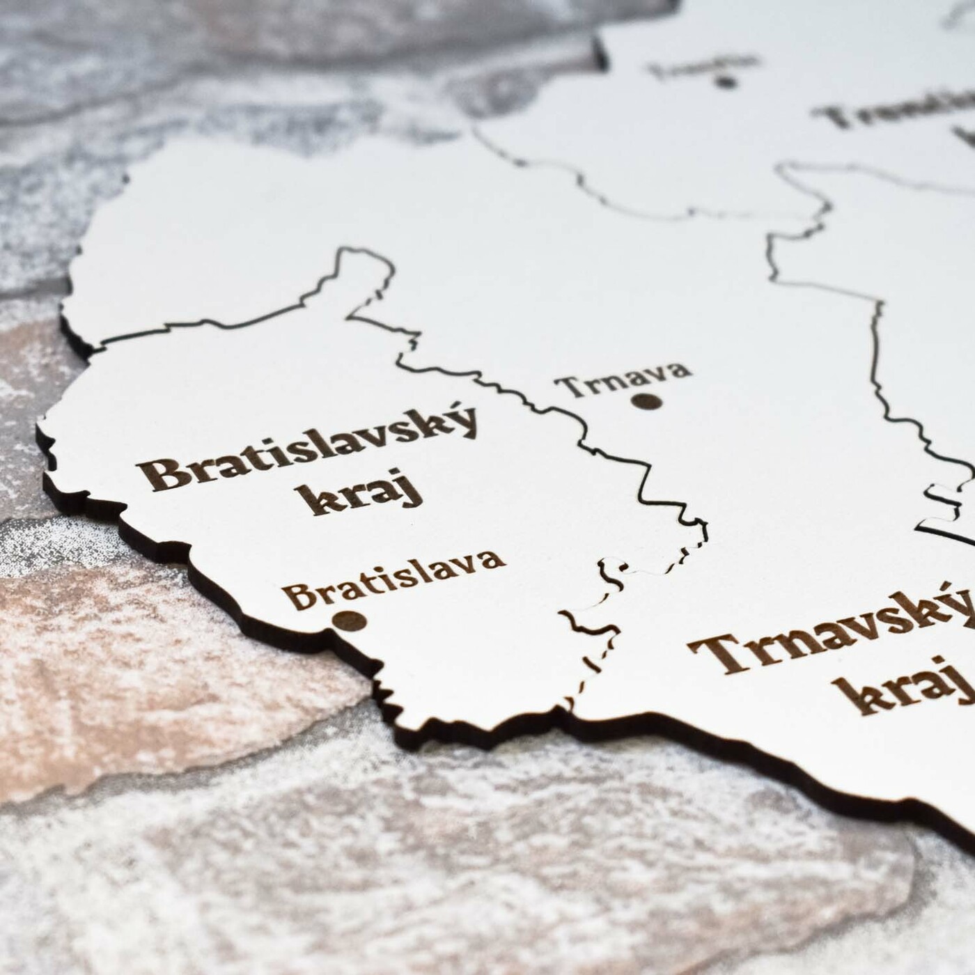 PUZZLE z dreva - Mapa krajov Slovenska  | Biela