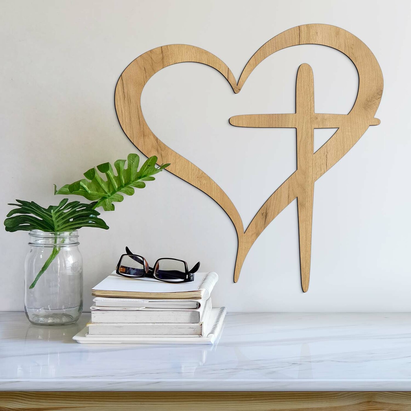 Drevený obraz na stenu - Srdce a kríž | Dub zlatý