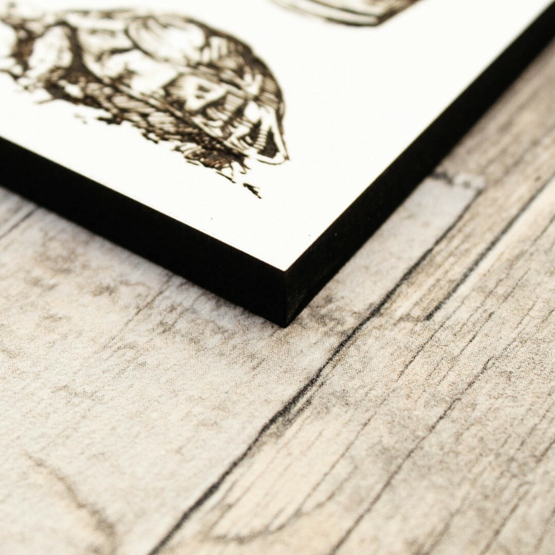 3d drevený gravírovaný obraz na stenu - Námorník  | Biela