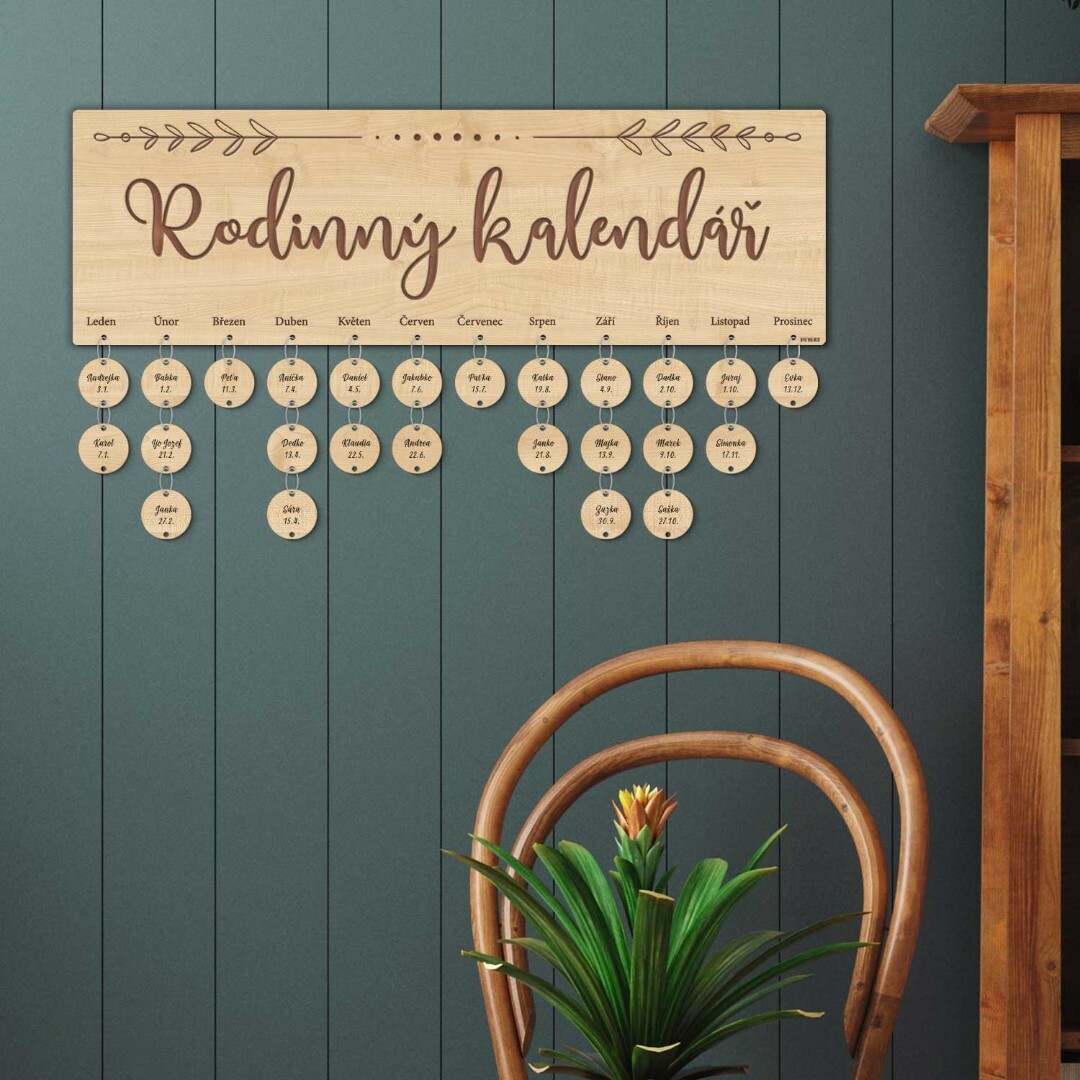 Rodinný kalendář ze dřeva | Javor