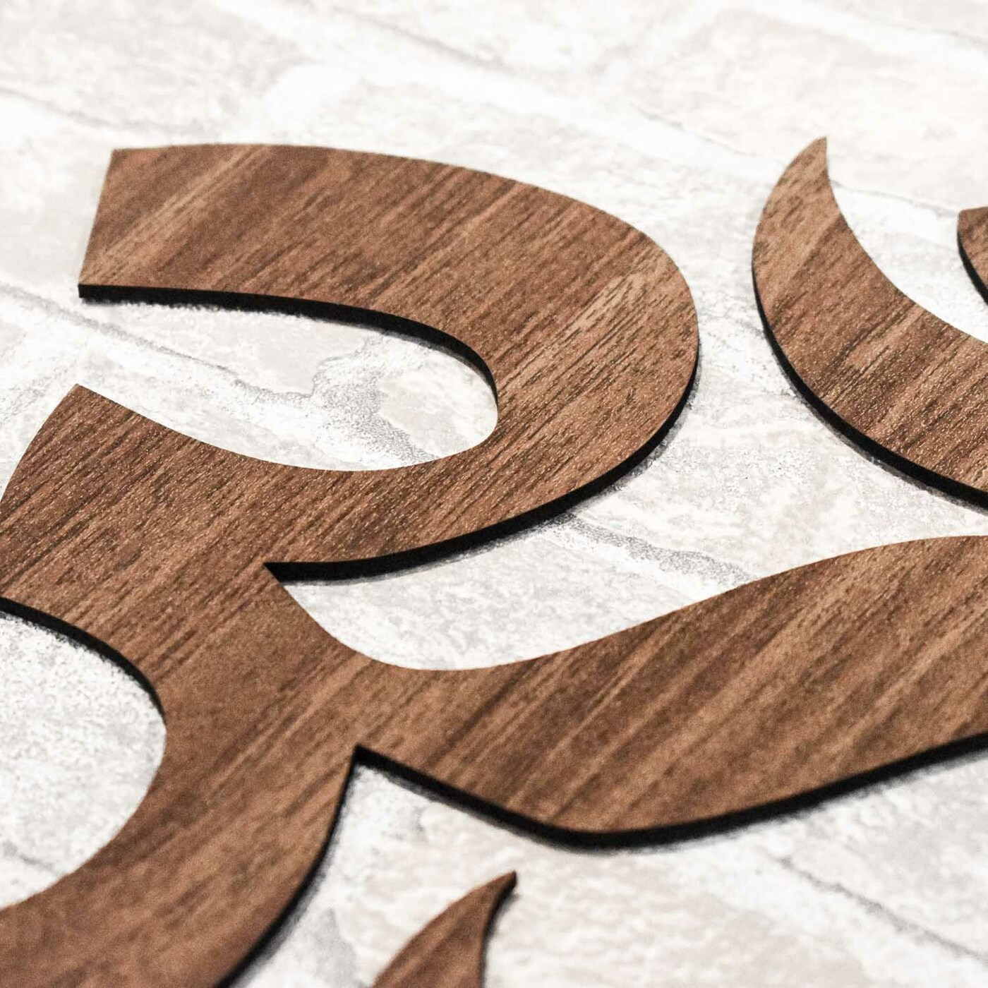 Fa Ohm szimbólum a falra | Dió