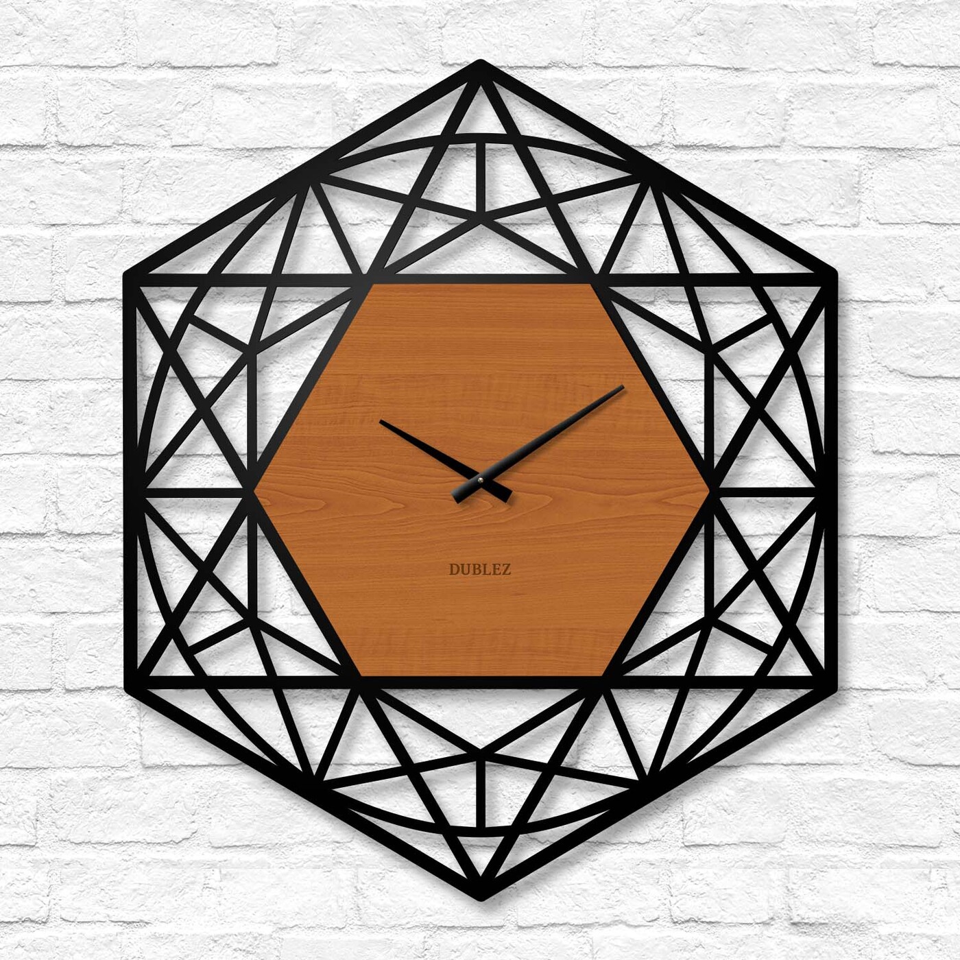 Geometrické hodiny na stenu - Polygón | Čerešňa