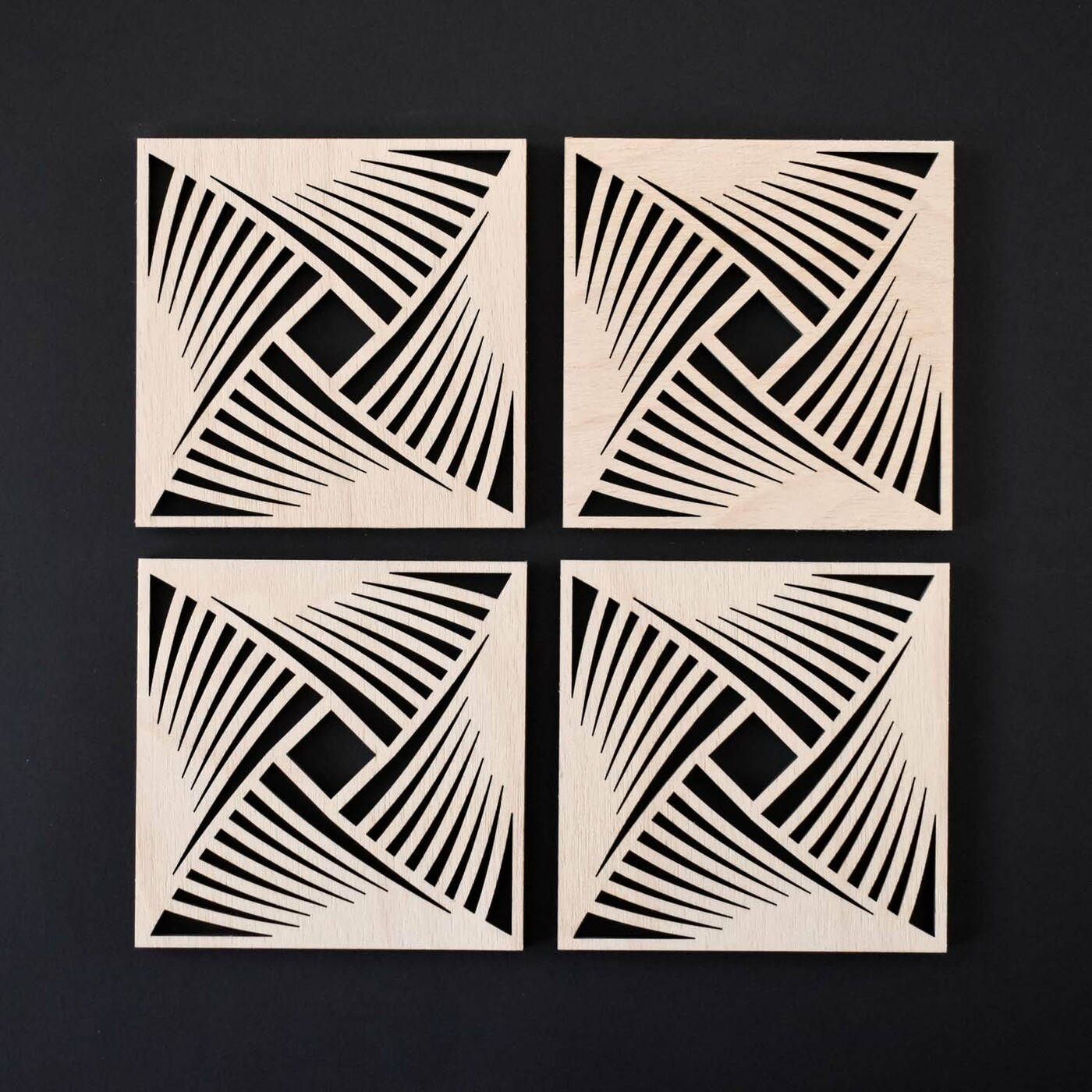 Sada 4 ks drevených podložiek pod pohár - Abstrakcia