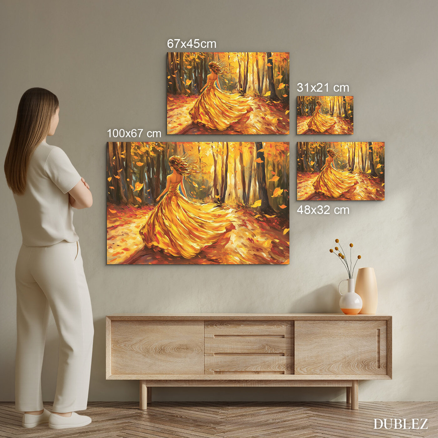 Jesenný obraz ženy v lese