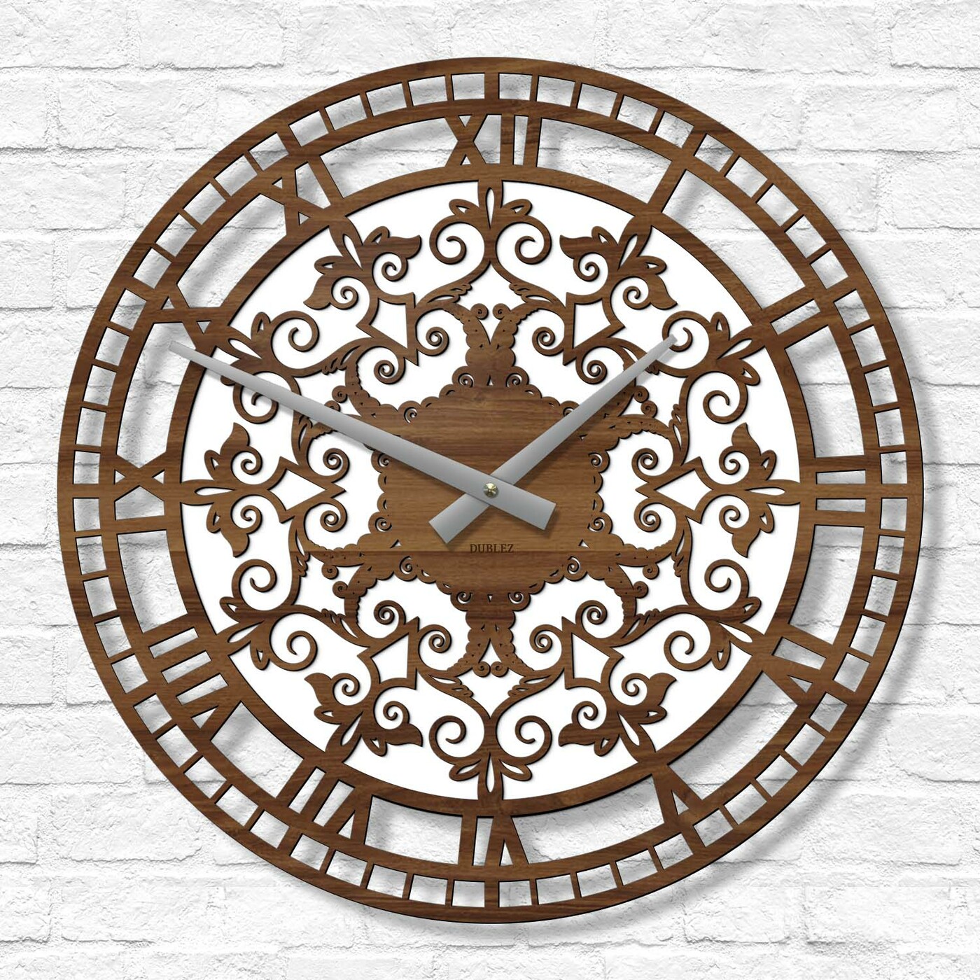 Drevené nástenné hodiny - Ornamenty | Orech