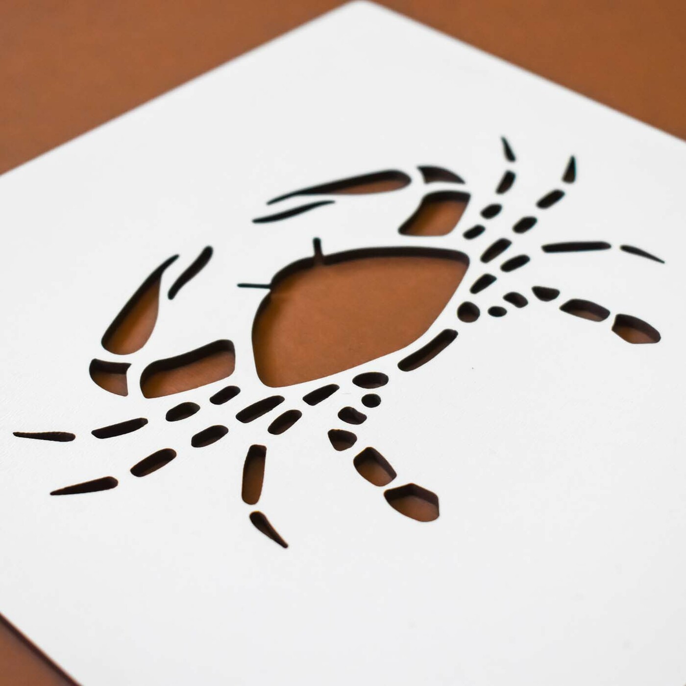 Drevený dekor na stenu - Znamenie Rak | Biela