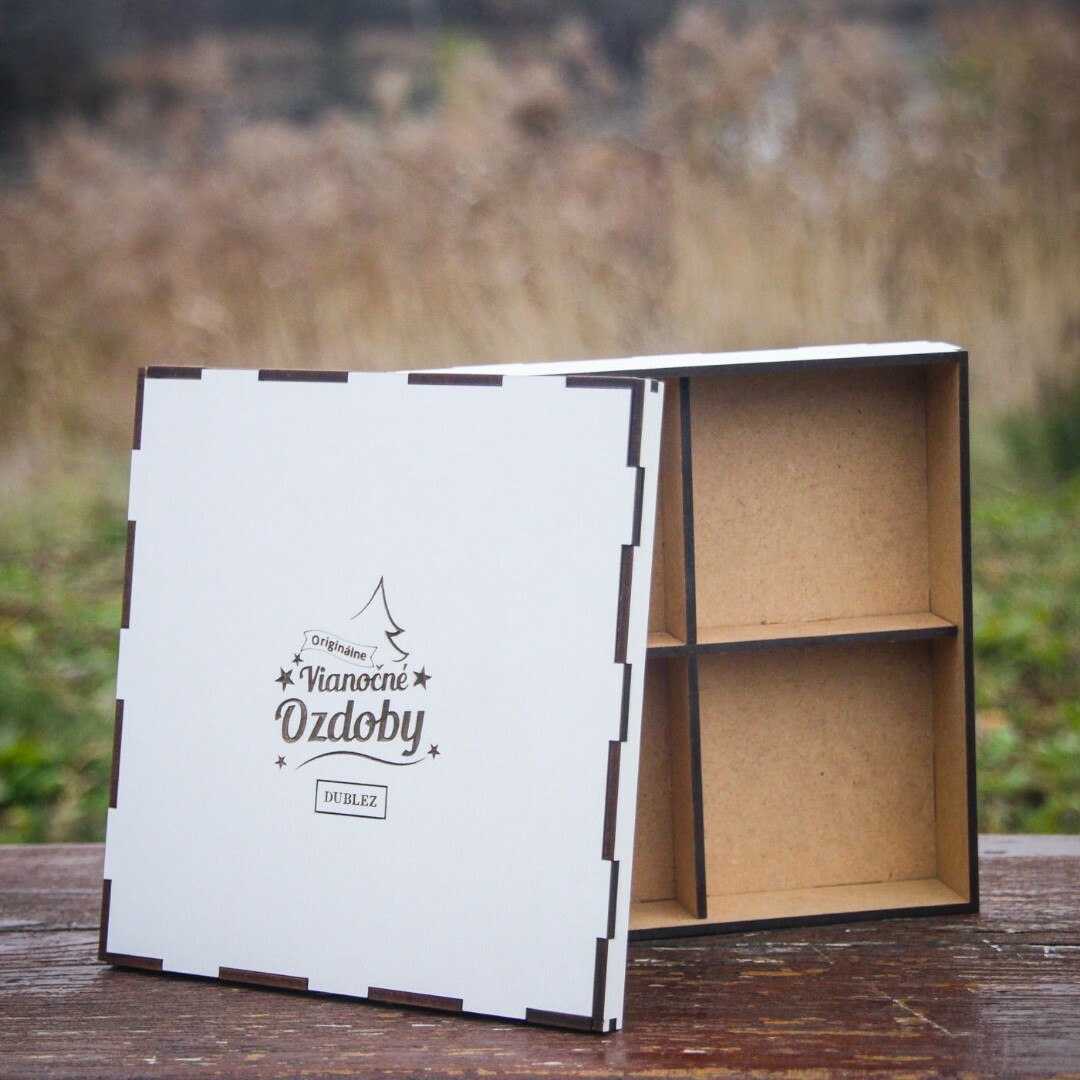 Krabička na drevené ozdoby na vianočný stromček